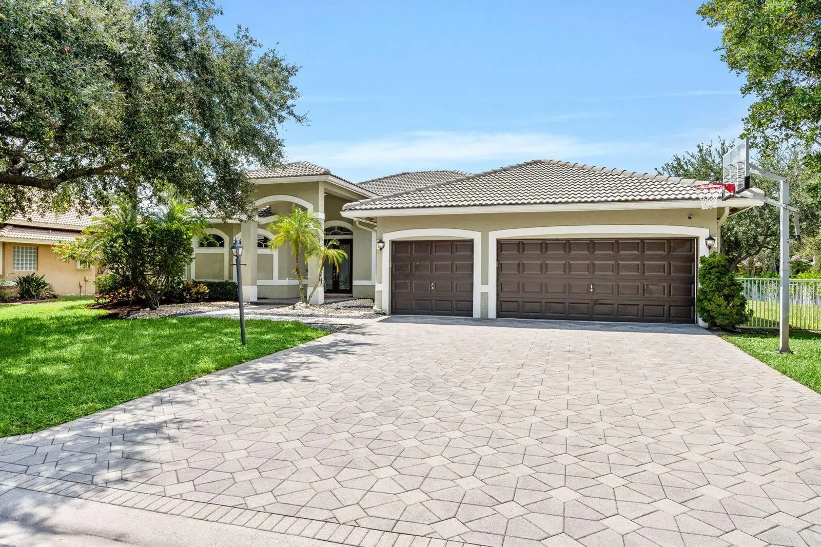 5 bedroom 3 bath Residential for sale at 10668 NW 69TH Street, Parkland FL 33076