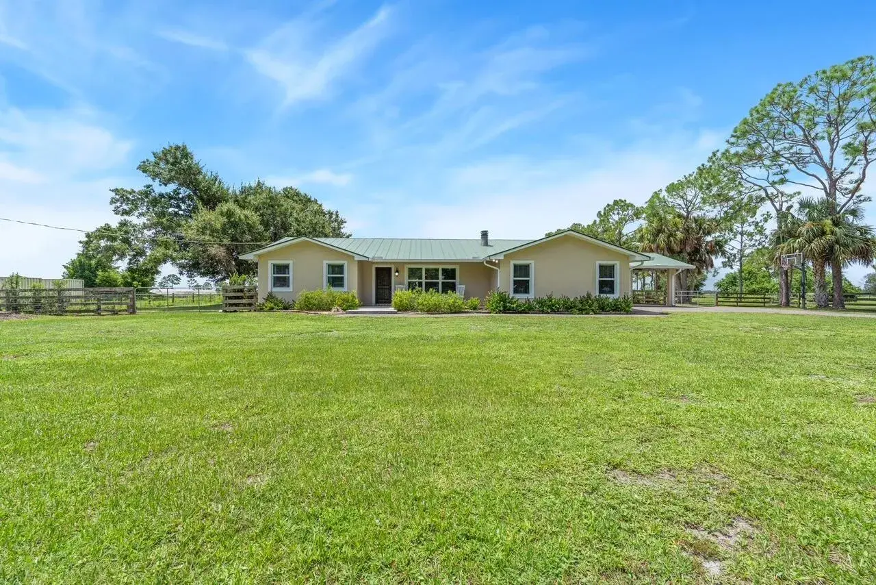 3 bedroom 2 bath Residential for sale at 15700 SW PALOMINO Street, FL 34956