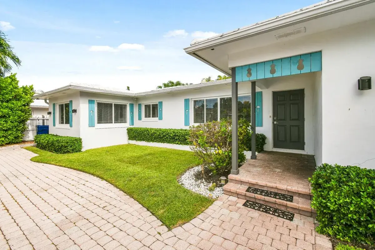 1182 Beach Road, Singer Island FL 33404