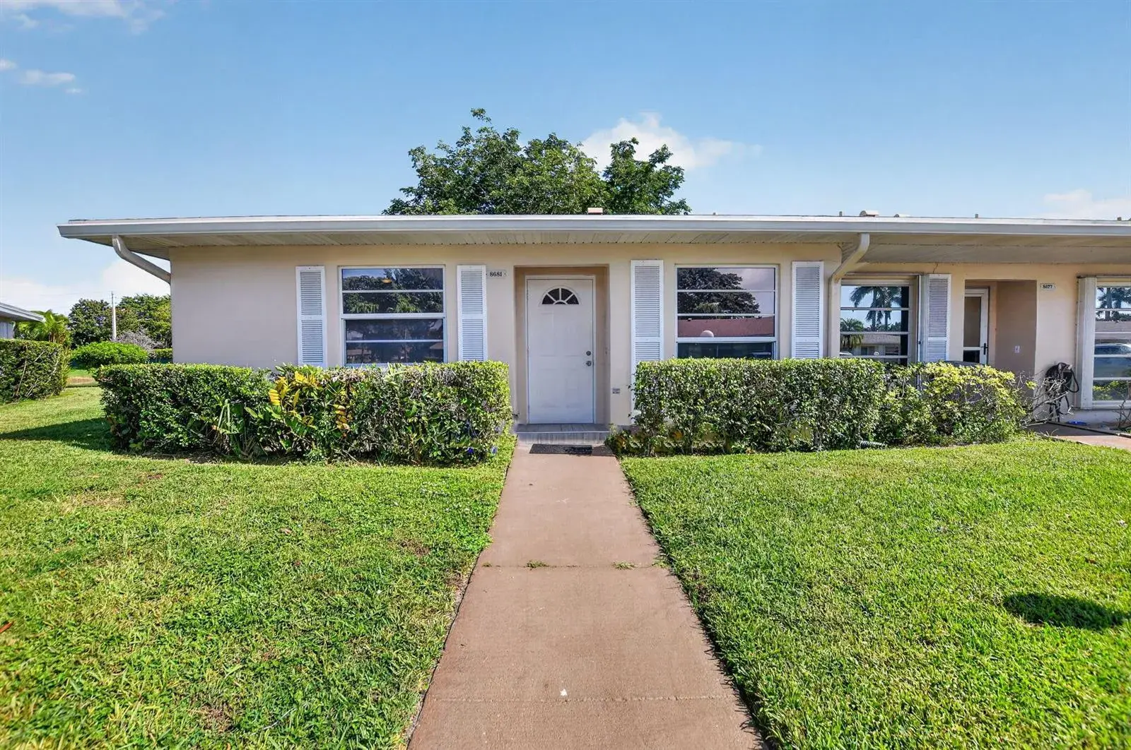 2 bedroom 2 bath Residential for sale at 8681 BOCA Drive # 20, Boca Raton FL 33433