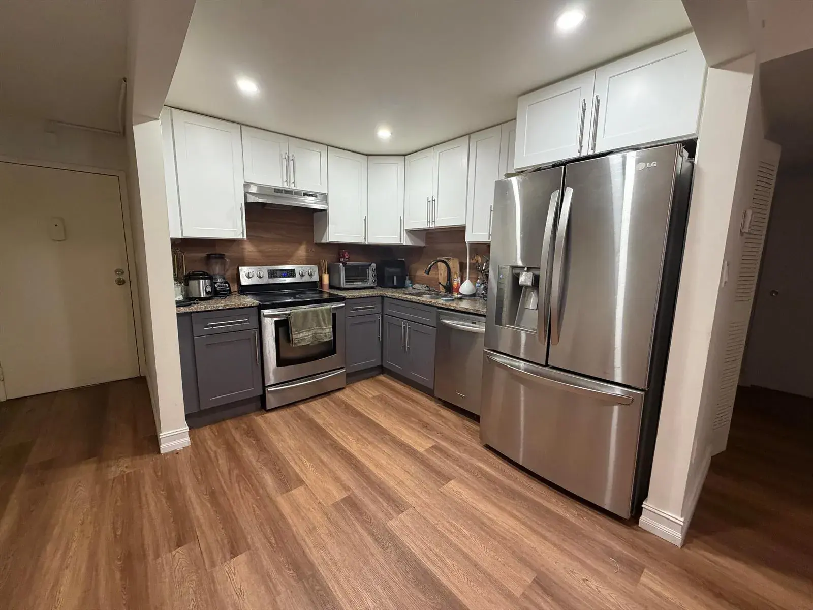 2 bedroom 2 bath Residential for sale at 4304 NW 9th Ave # 3B, Deerfield Beach FL 33064