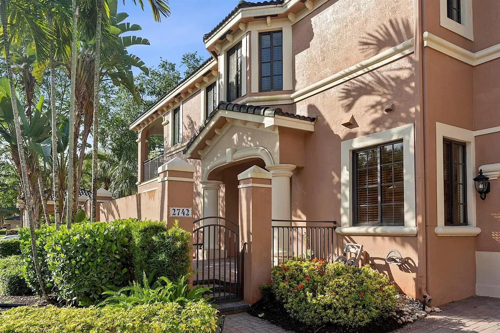 2742 Kinsington Circle, Weston FL 33332