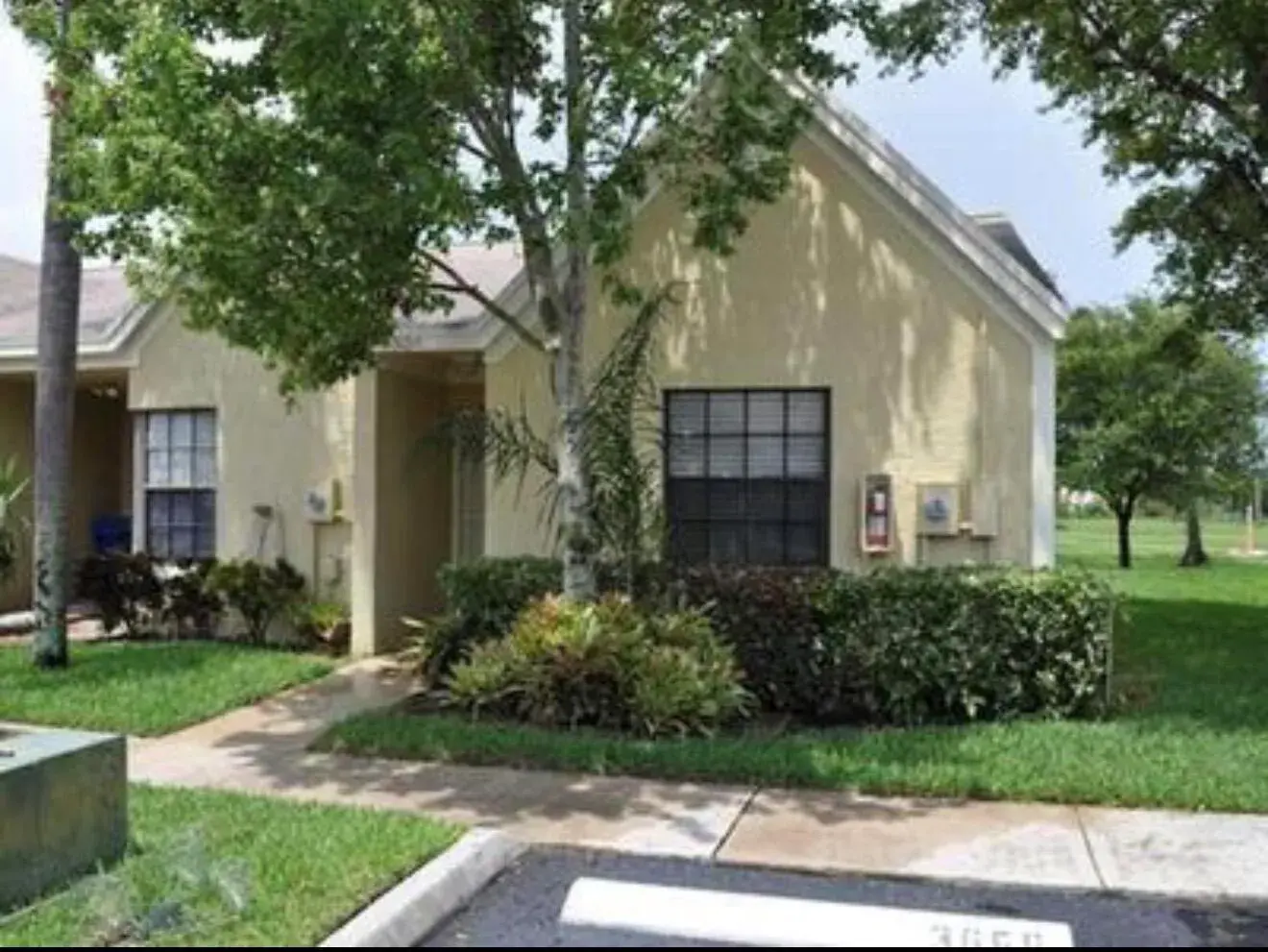 2 bedroom 1 bath Residential for sale at 3656 NW 83RD Lane # 3656, Sunrise FL 33351