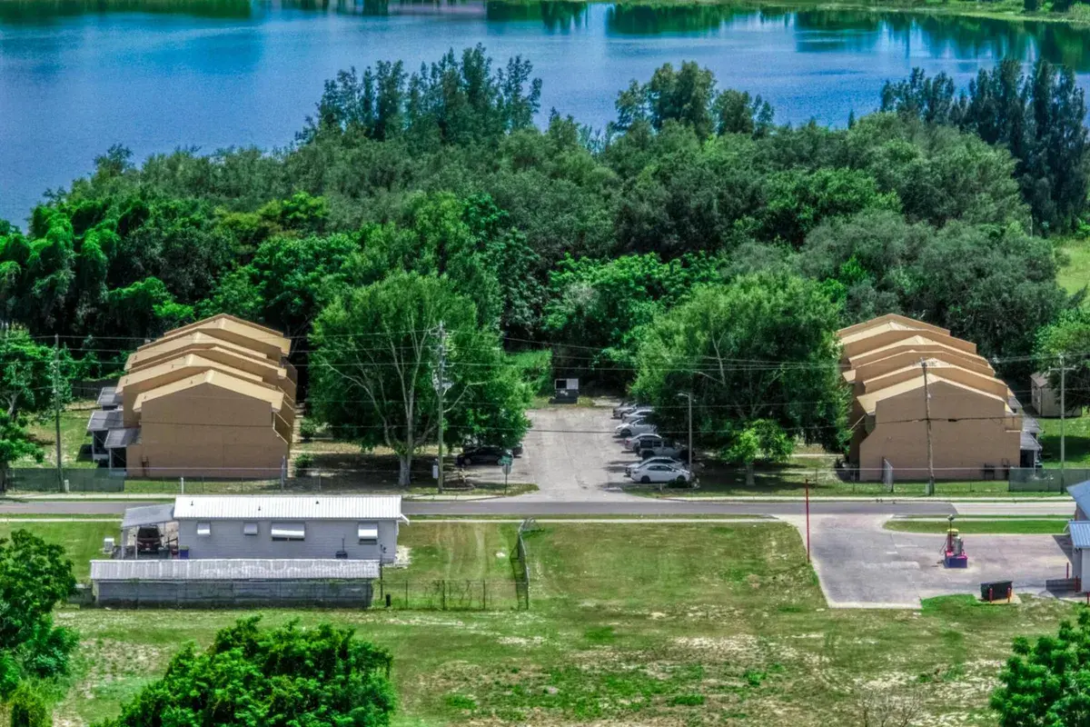 1000 S LAKE ANOKA Boulevard, FL 33825