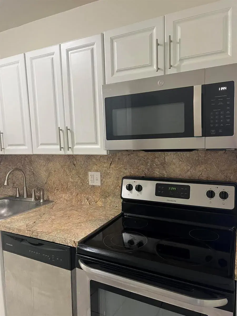 2600 S OCEAN Drive # S303, Hollywood FL 33019