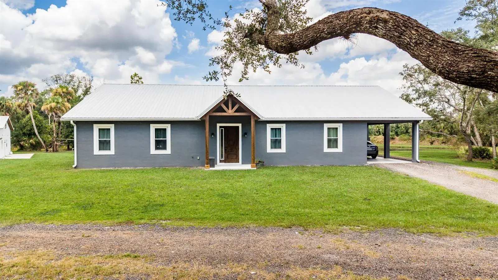 4 bedroom 2 bath Residential for sale at 1112 NE 131st Lane, Okeechobee FL 34972