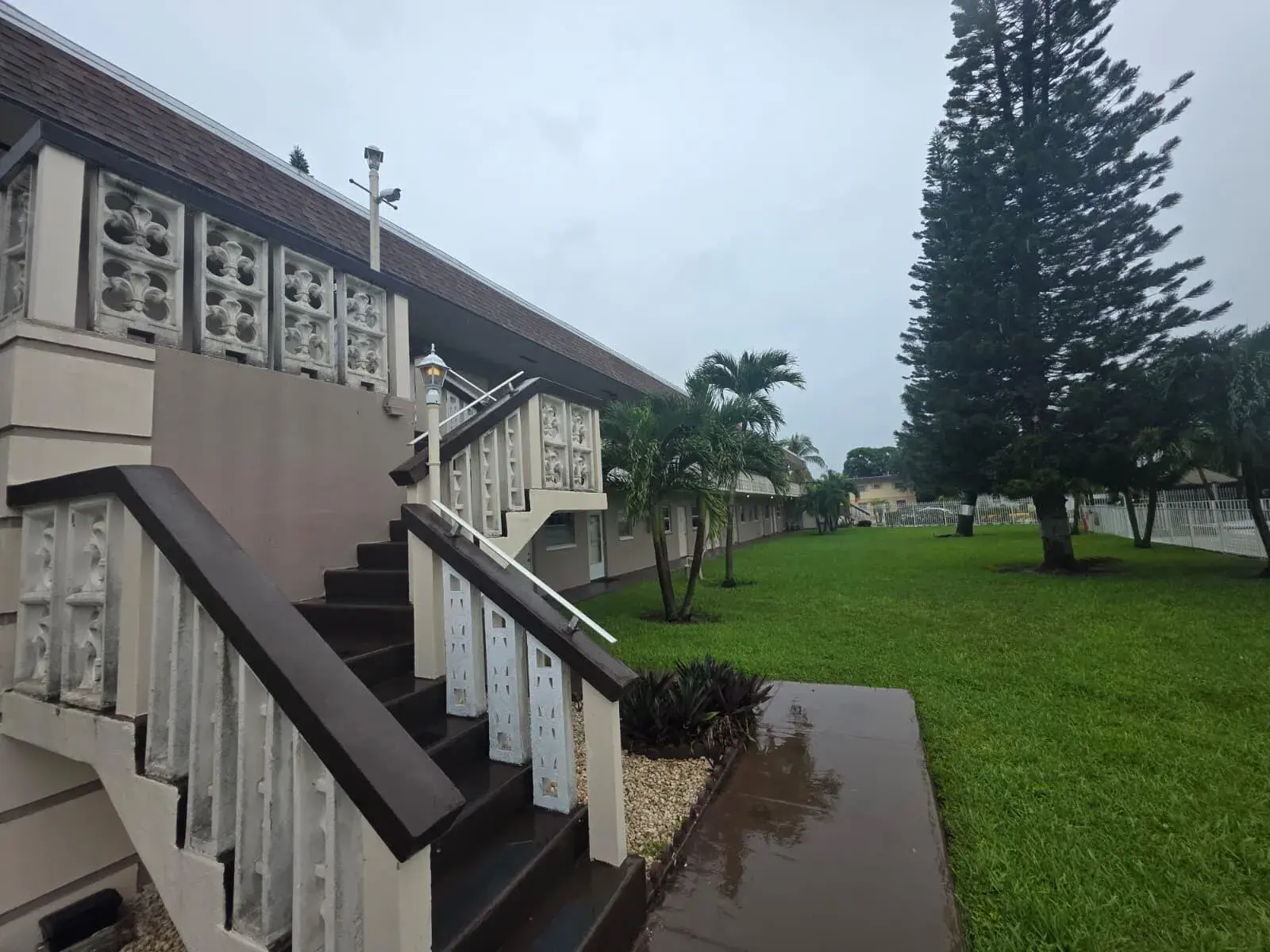 2 bedroom 2 bath Residential Lease for rent at 2839 Taylor Street # 10, Hollywood FL 33020