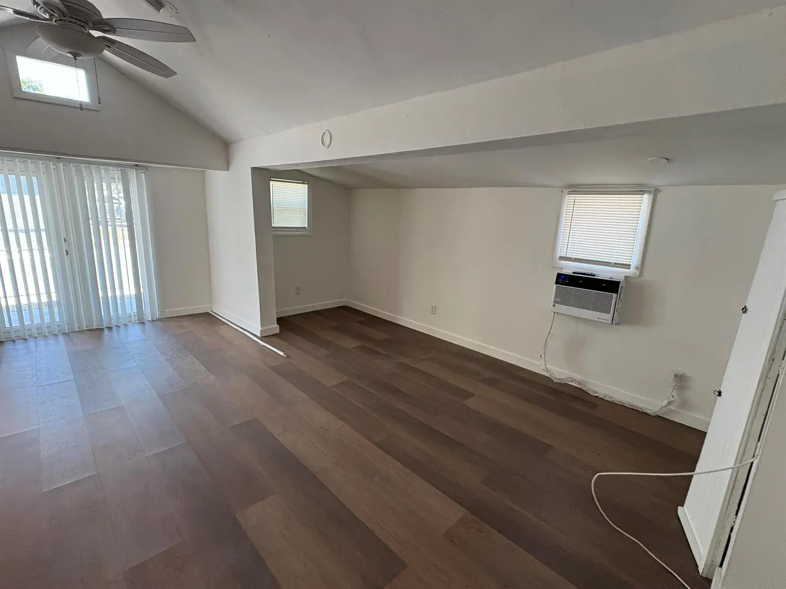 1 bath Residential Lease for rent at 1912 ARTHUR Street # C, Hollywood FL 33020
