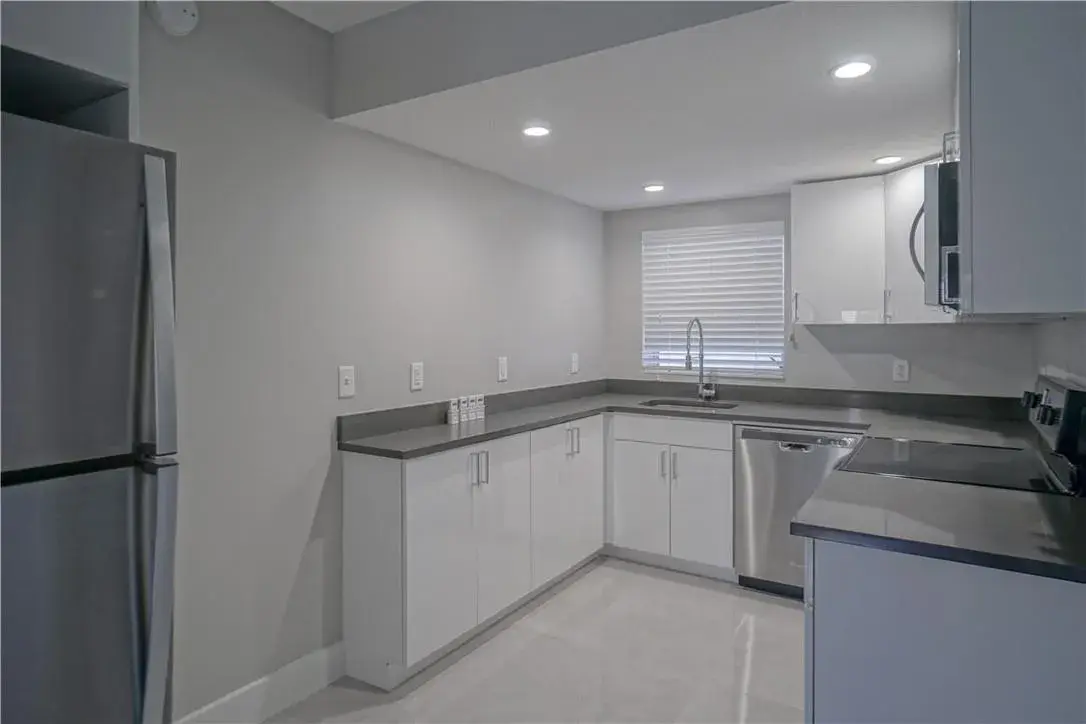 640 NE 7th Avenue # 10, Fort Lauderdale FL 33304