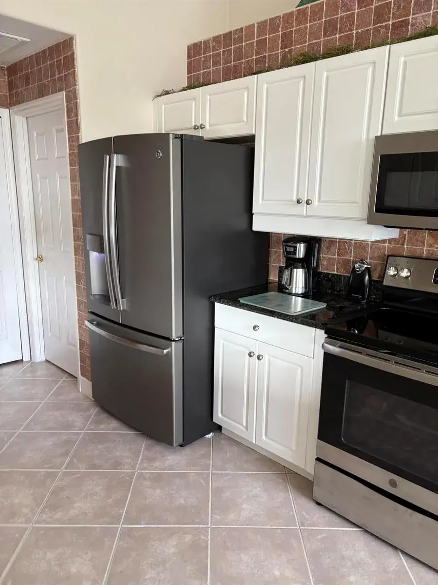 8 TROPIC LAKE Way, Ormond Beach FL 32174