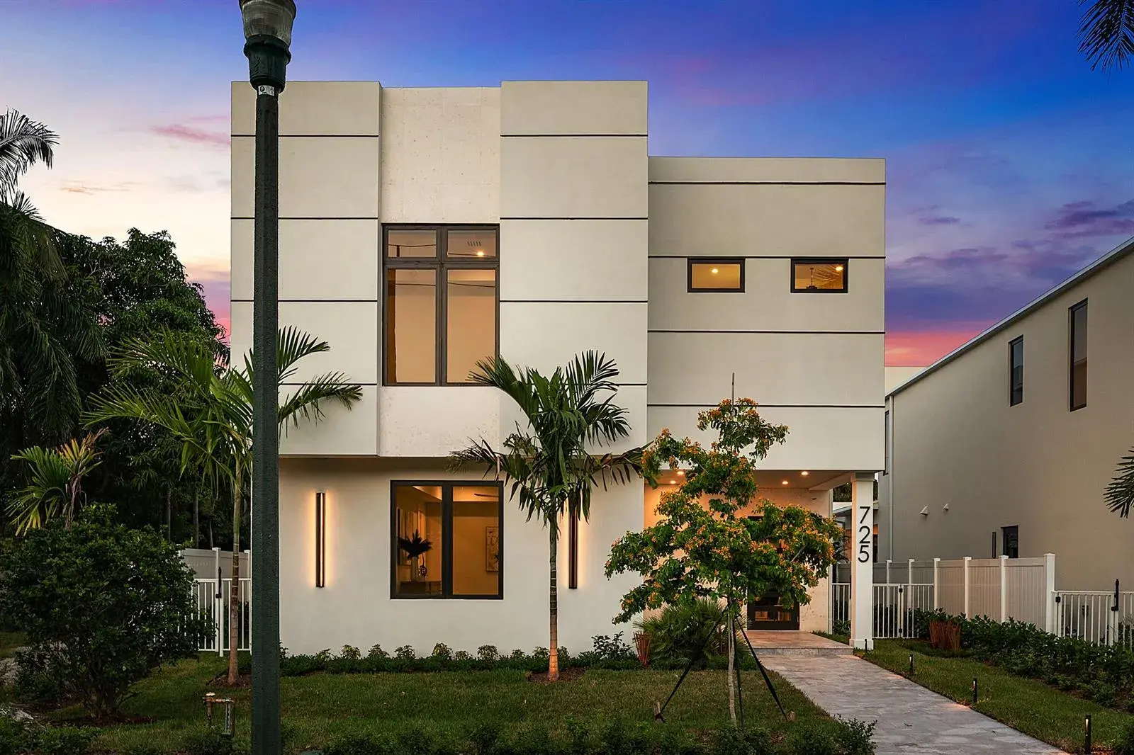715 SE 4th Avenue, Delray Beach FL 33483