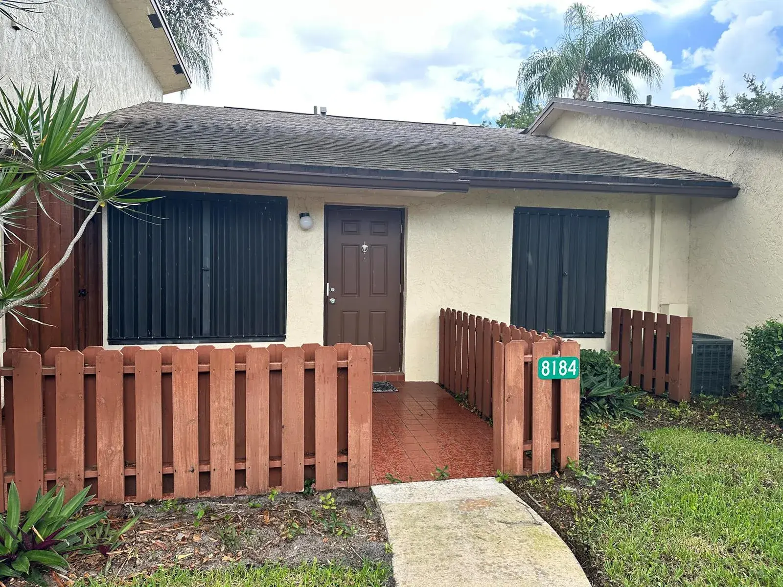 2 bedroom 2 bath for sale at 8184 SE Villa Way, Hobe Sound FL 33455
