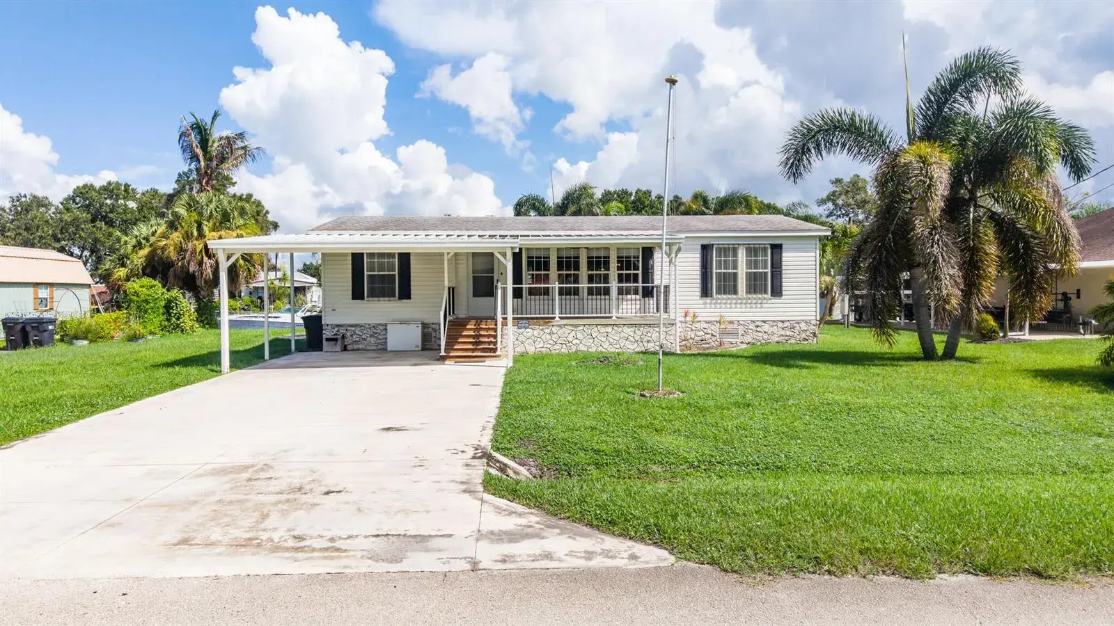3 bedroom 2 bath Residential for sale at 3207 SE 27TH Street, Okeechobee FL 34974