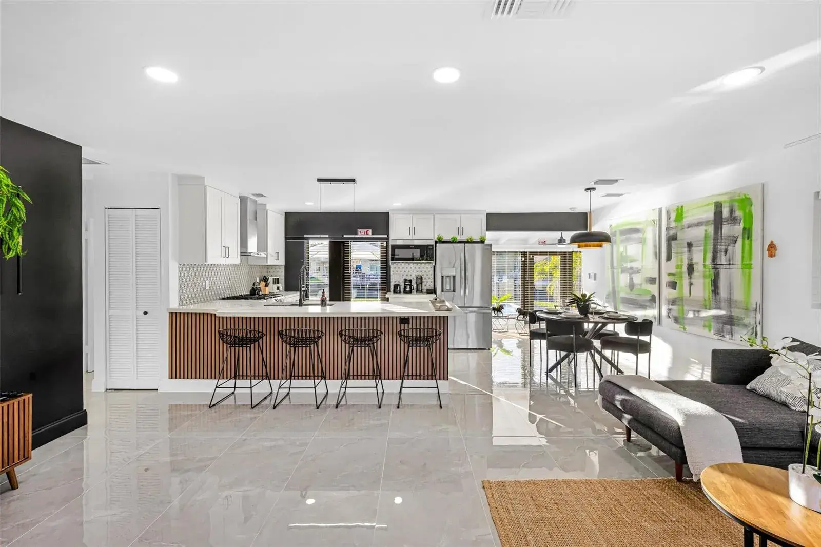 2925 NE 1ST Avenue, Wilton Manors FL 33334