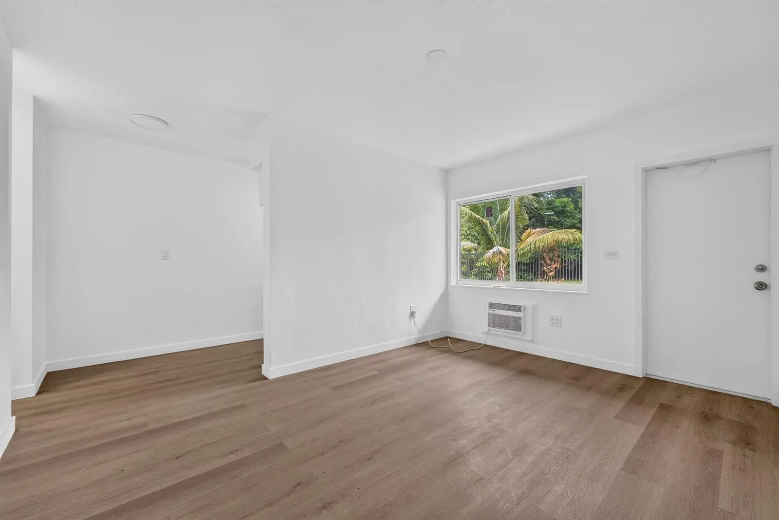 60 NW 79TH Street # 19, Miami FL 33150