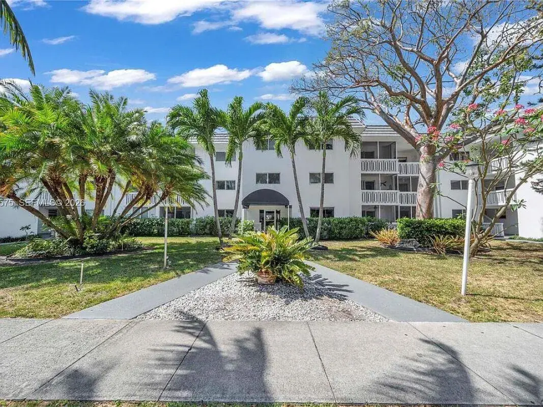 1 bedroom 1 bath Residential Lease for rent at 200 Galen Drive # 308, Key Biscayne FL 33149