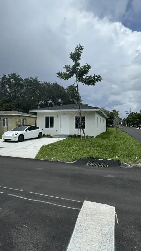 6 bedroom 2 bath Residential for sale at 1701 NW 9th Street, Fort Lauderdale FL 33311