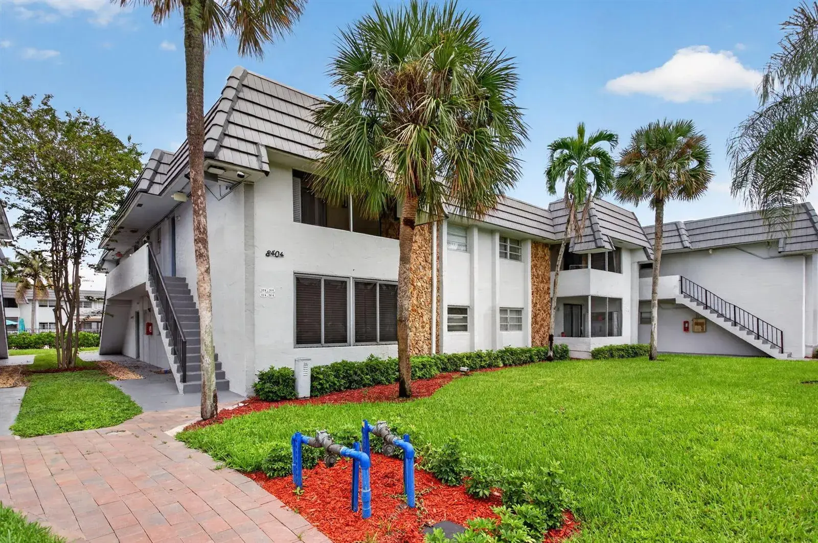 1 bedroom 1 bath Residential for sale at 8404 W SAMPLE Road # 230, Coral Springs FL 33065