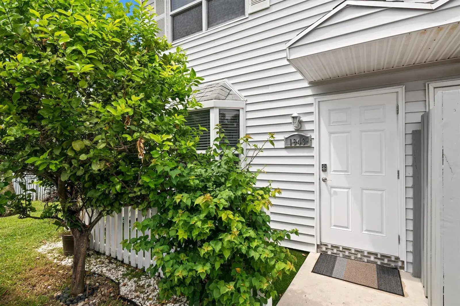 2 bedroom 1 bath Residential Lease for rent at 1843 NE 15TH Avenue, Fort Lauderdale FL 33305