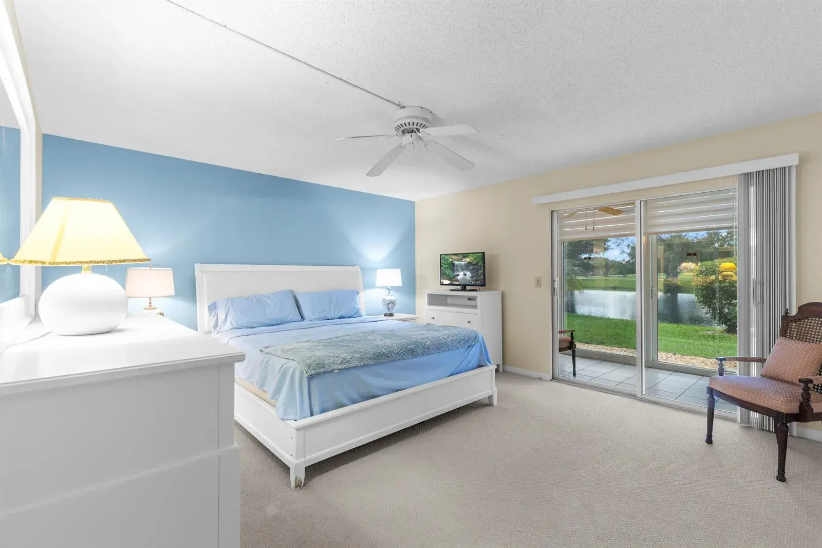 1 bedroom 1 bath Residential for sale at 1145 Cambridge G, Deerfield Beach FL 33442