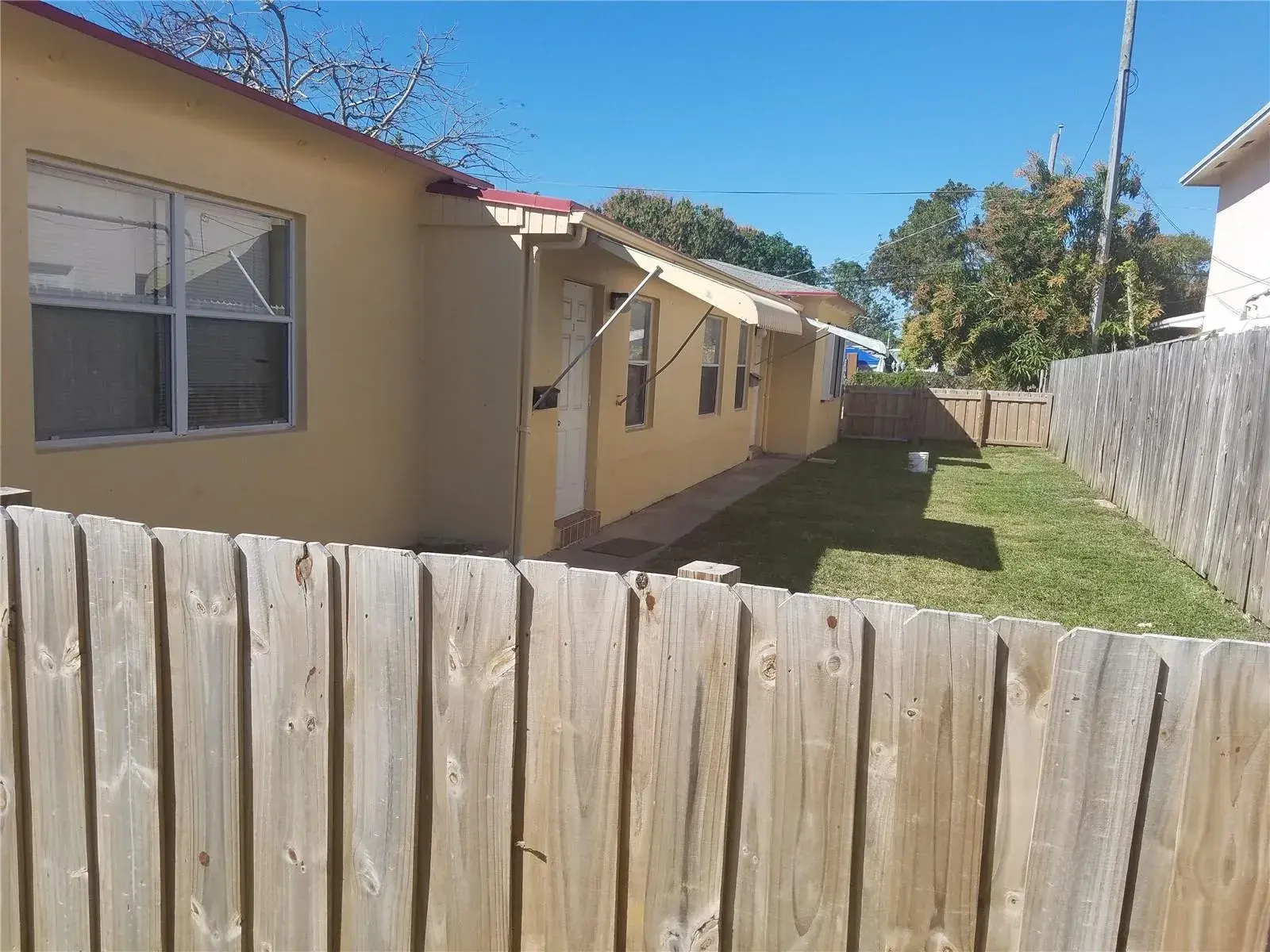 2 bedroom 2 bath Residential Lease for rent at 1907 Cleveland Street, Hollywood FL 33020