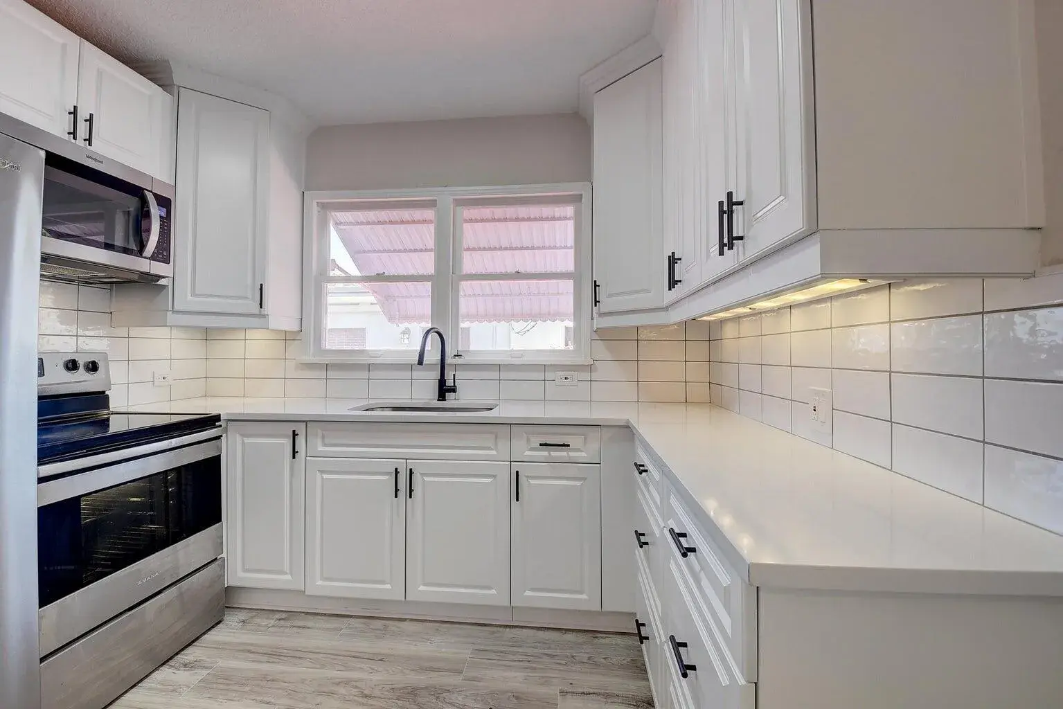 2 bedroom 1 bath Residential for sale at 348 SE 4th Avenue SE, Delray Beach FL 33483