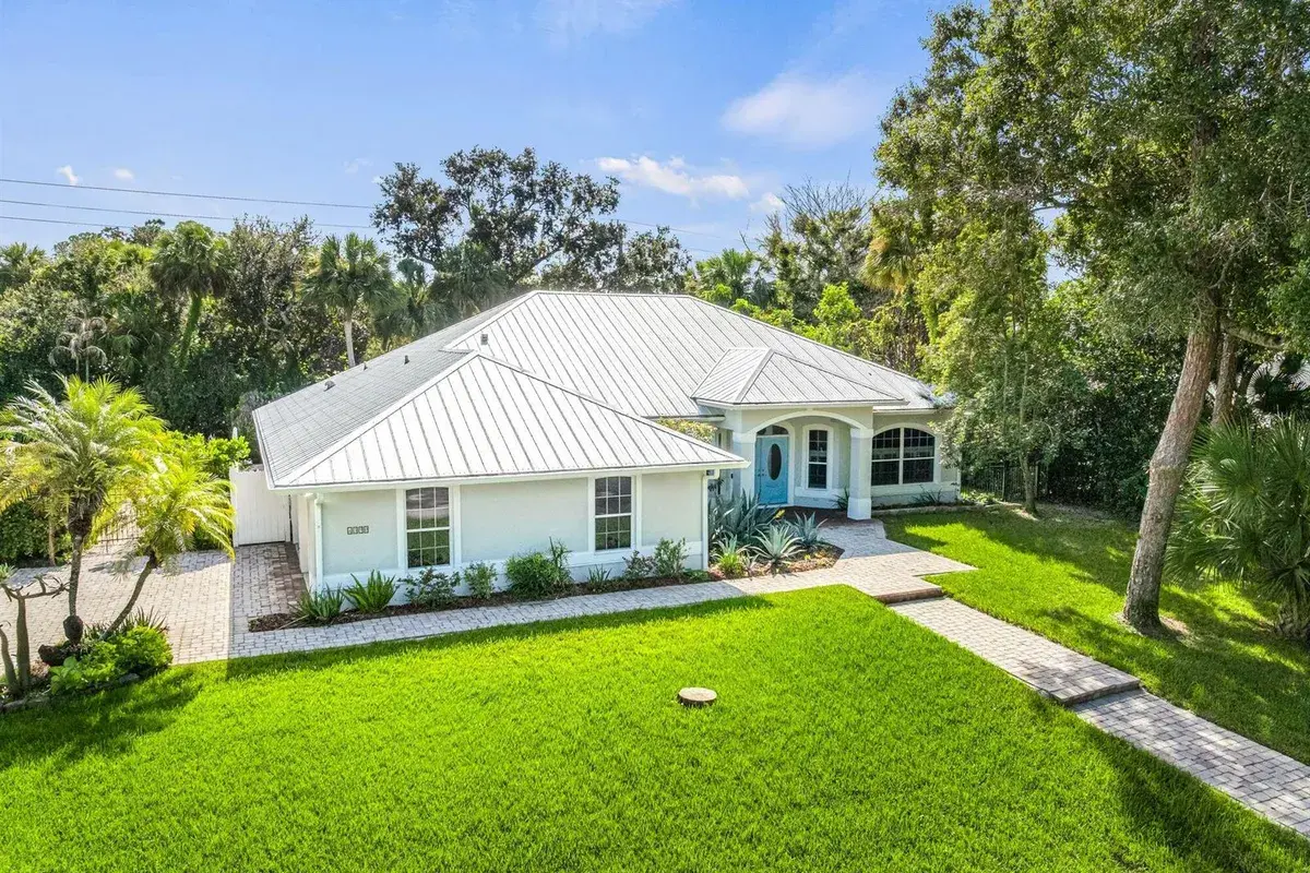 4390 2nd Square SW, Vero Beach FL 32968