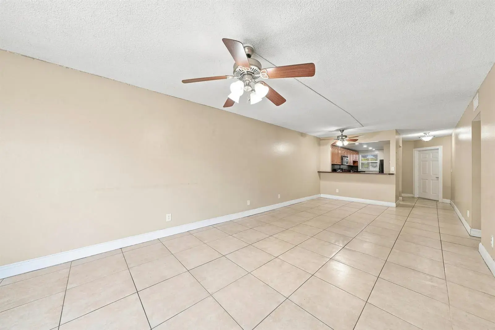 1750 W 46TH Street # 242, Hialeah FL 33012