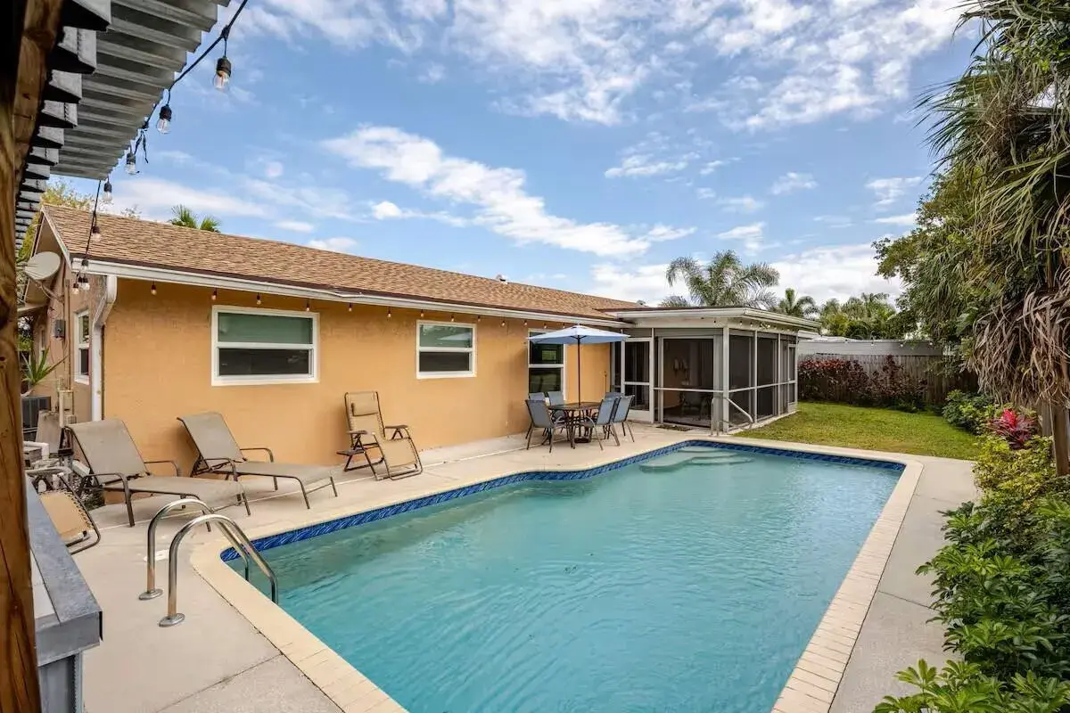 6528 COUNTRY WOOD Way, Delray Beach FL 33484