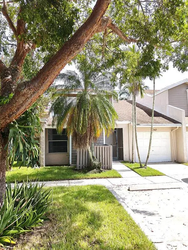 3 bedroom 2 bath Residential for sale at 15747 Woodgate Place, Sunrise FL 33326