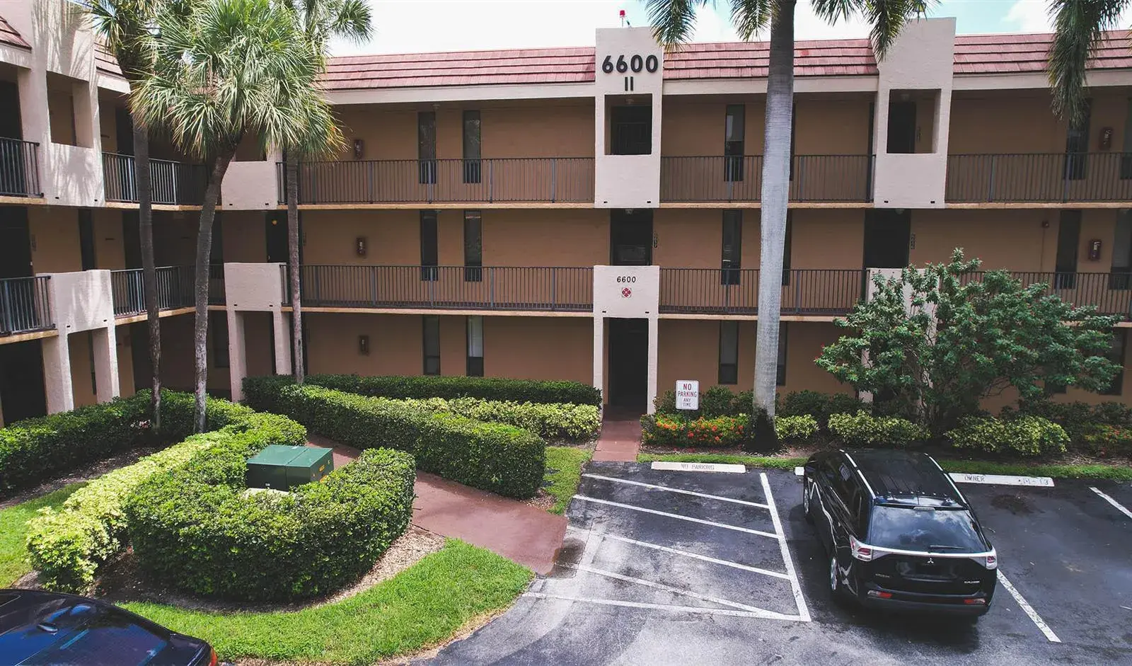 2 bedroom 2 bath Residential for sale at 6618 CORAL LAKE Drive # 206, Margate FL 33063