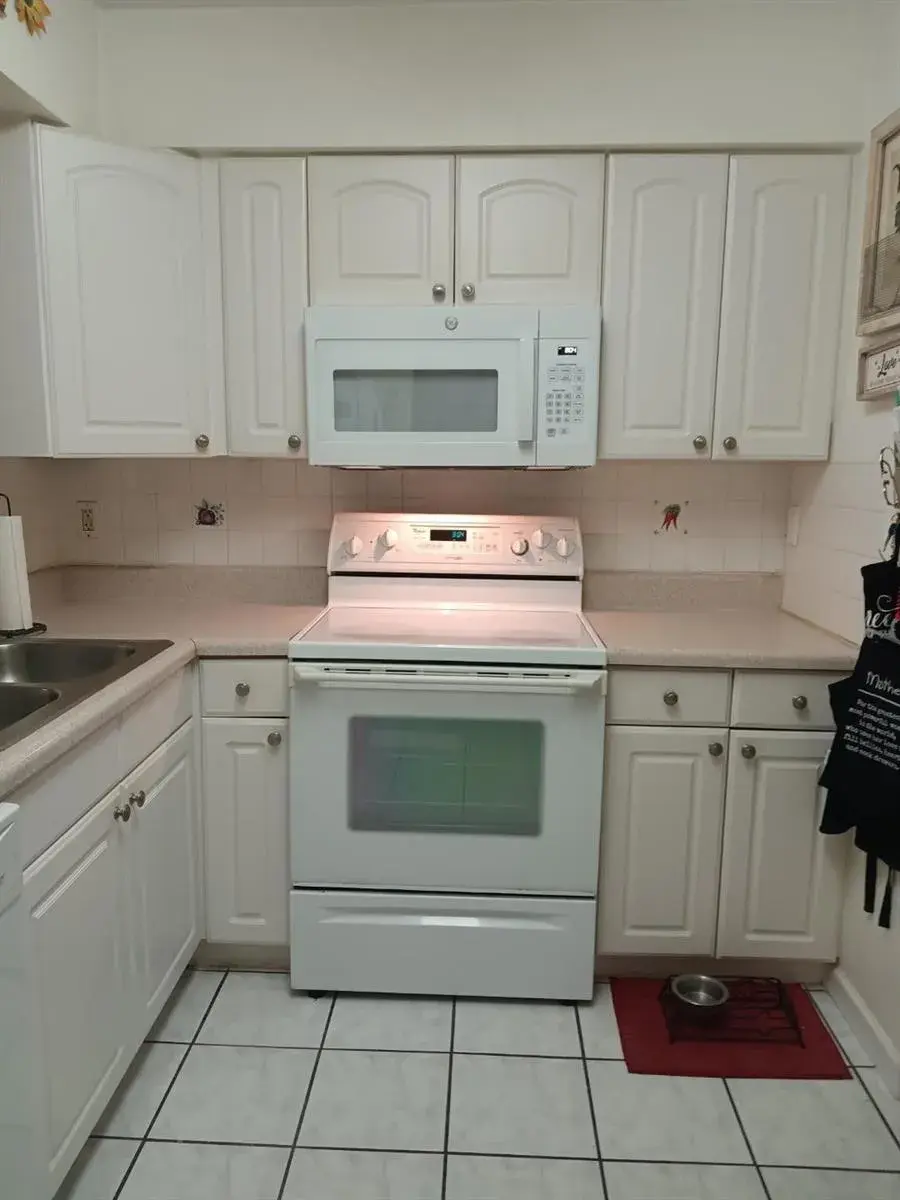 2 bedroom 2 bath Residential for sale at 7320 LAKE CIR Drive # 407, Margate FL 33063
