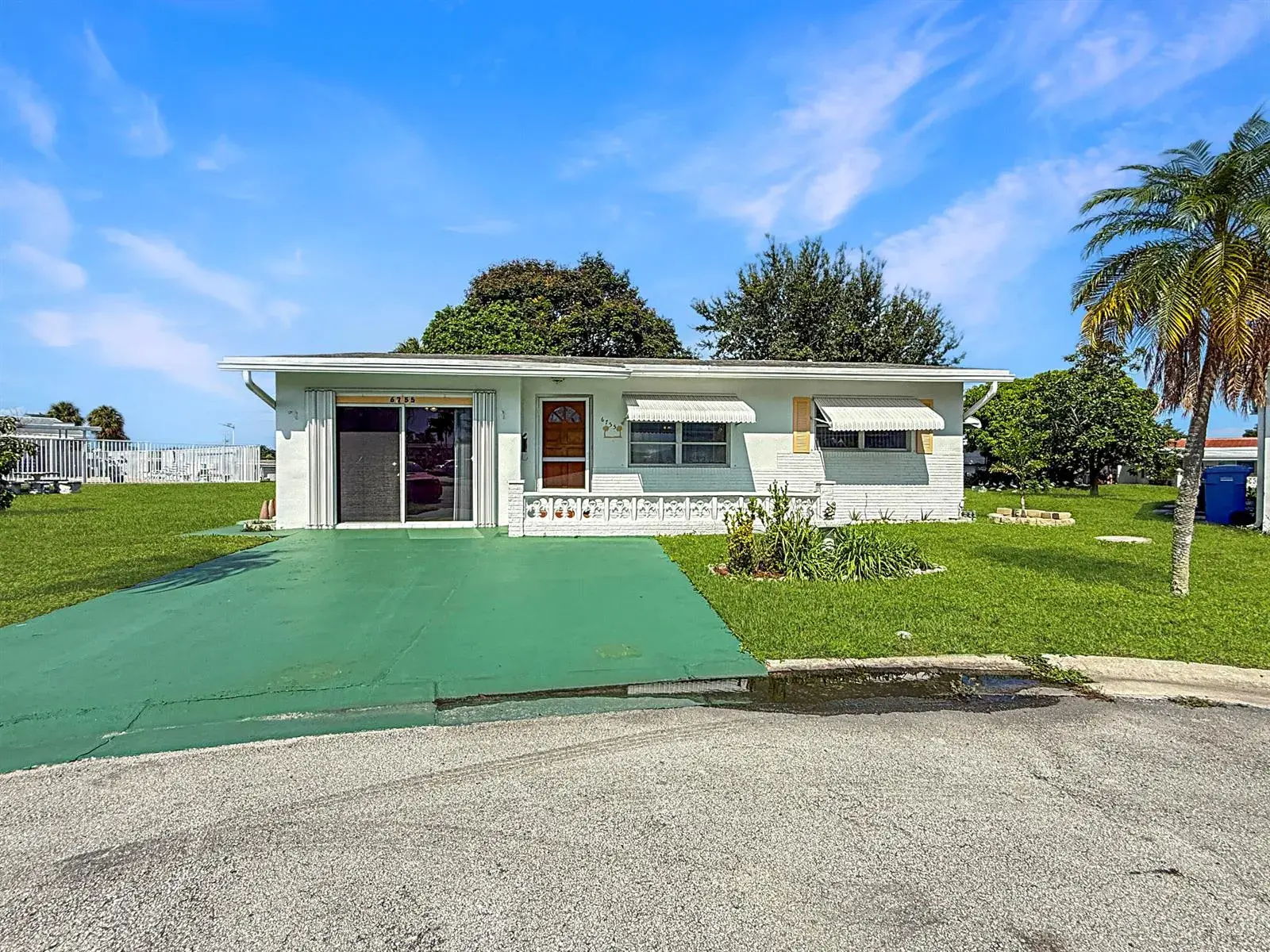 2 bedroom 2 bath Residential for sale at 6755 NW 16TH Street, Margate FL 33063