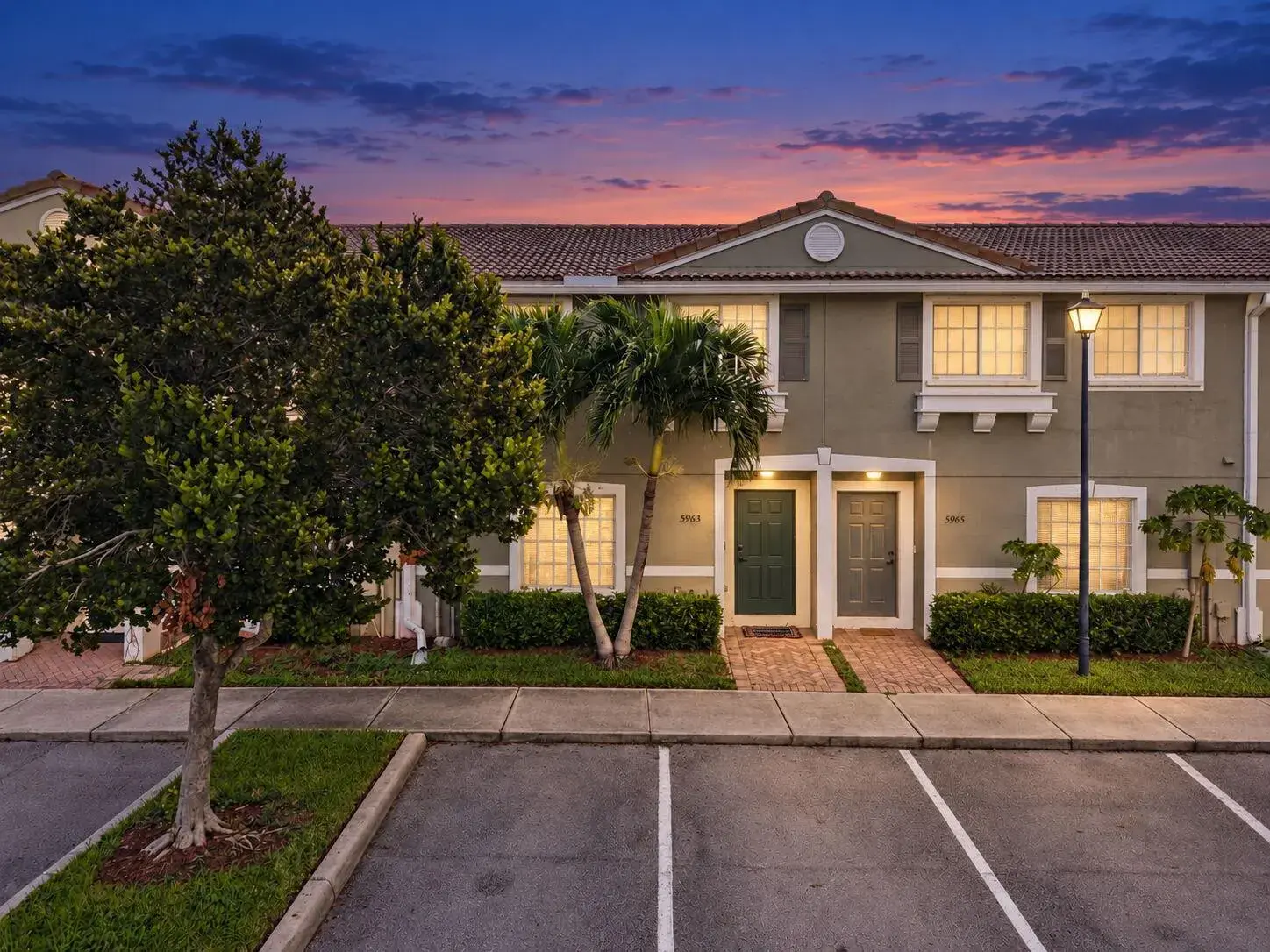 3 bedroom 2 bath Residential for sale at 5963 GLASGOW Way, Tamarac FL 33321