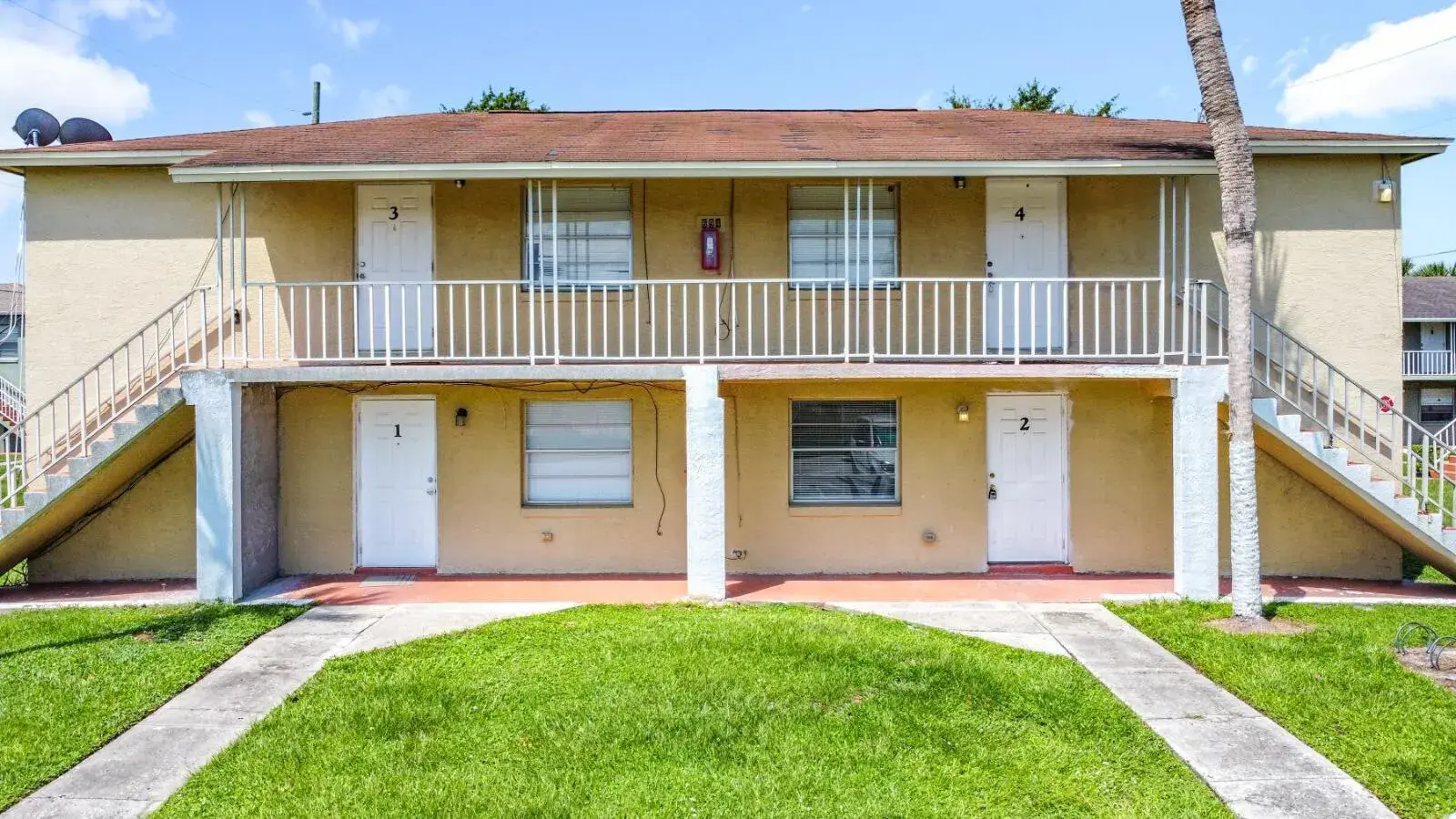 2 bedroom 1 bath Residential for sale at 694 MICHIGAN Court # 1, FL 34769