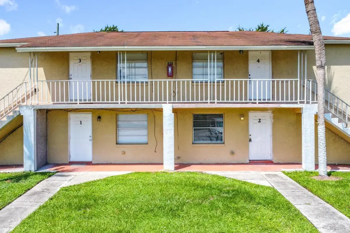 694 MICHIGAN Court # 3, FL 34769
