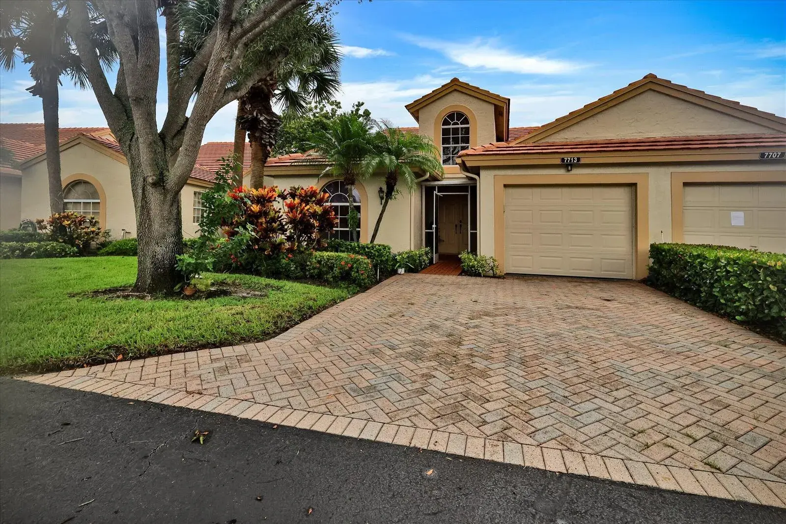 2 bedroom 2 bath Residential for sale at 7713 SILVER LAKE Drive, Delray Beach FL 33446
