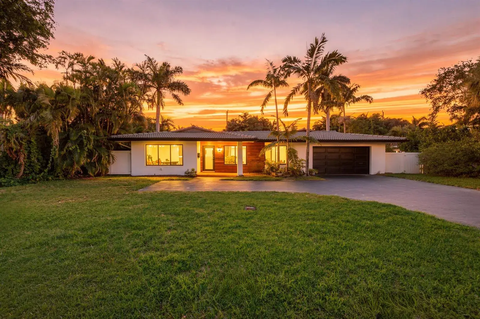 4 bedroom 4 bath Residential for sale at 2457 NE 27th Terrace, Fort Lauderdale FL 33305