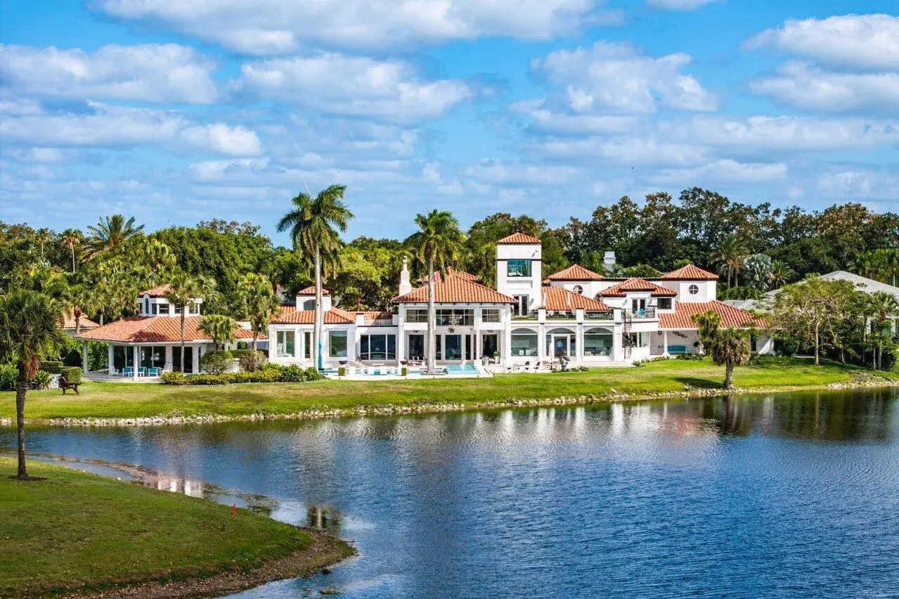 7 bedroom 8 bath Residential for sale at 13101 Monet Lane, Palm Beach Gardens FL 33410