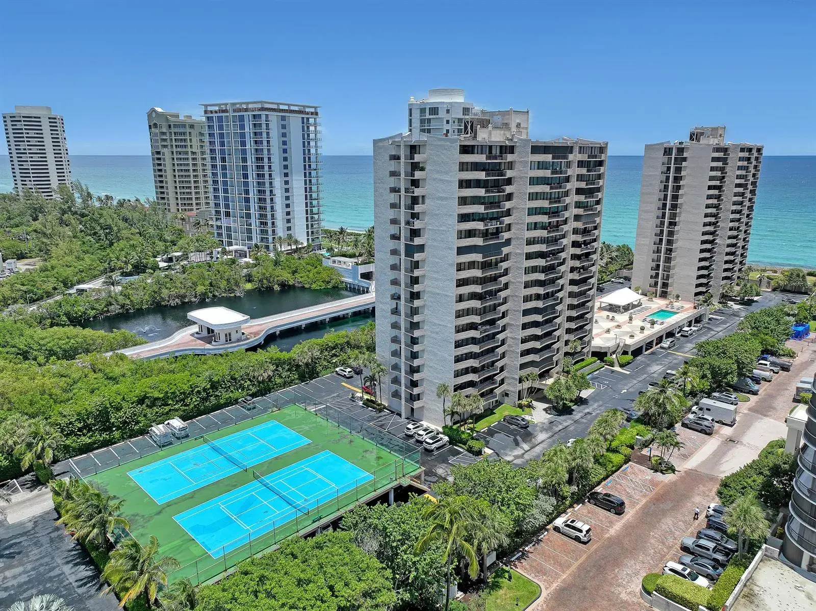 2 bedroom 2 bath Residential for sale at 4200 N OCEAN Drive # 403, Singer Island FL 33404