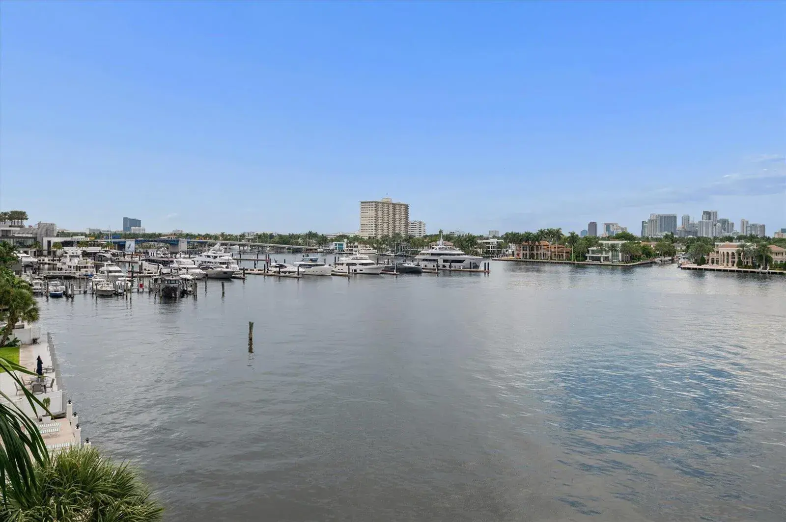 1 bedroom 1 bath Residential Lease for rent at 101 N BIRCH Road # 503, Fort Lauderdale FL 33304