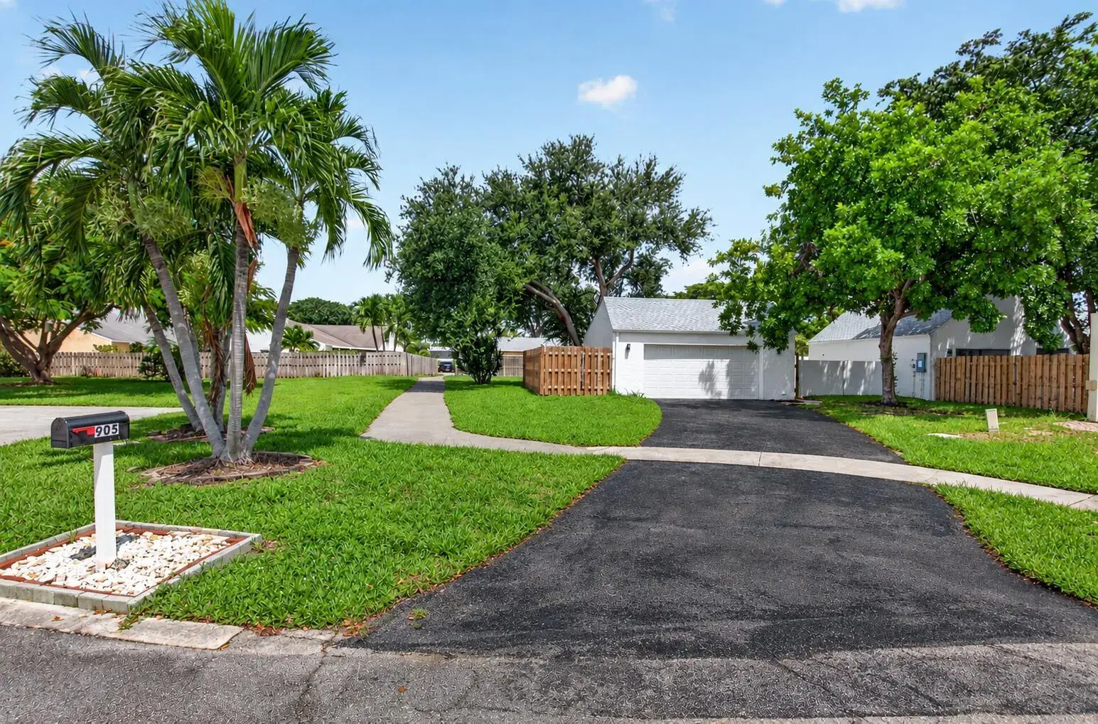 905 NW 21ST Way, Delray Beach FL 33445