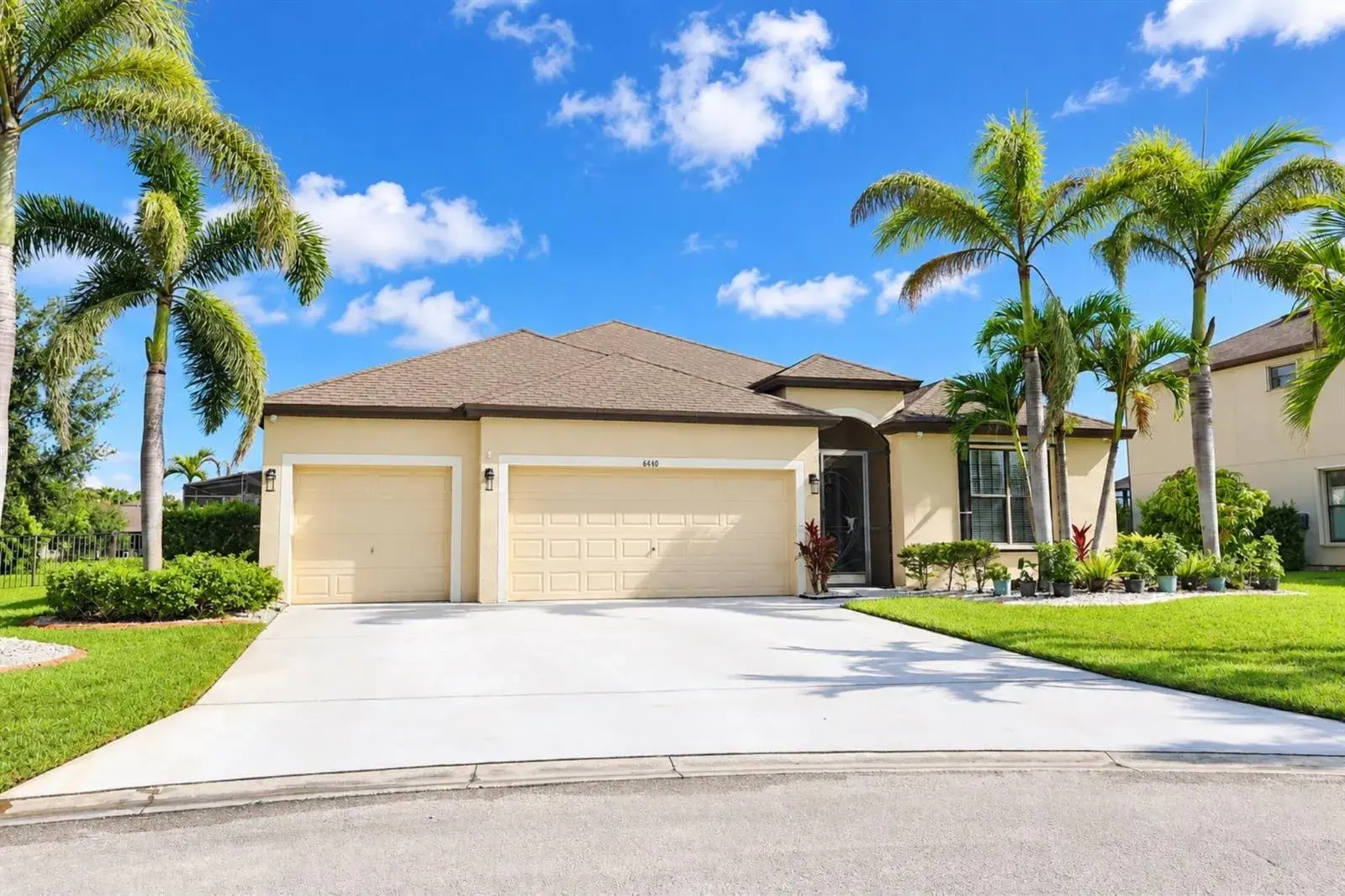 6460 Palm Place, Vero Beach FL 32967