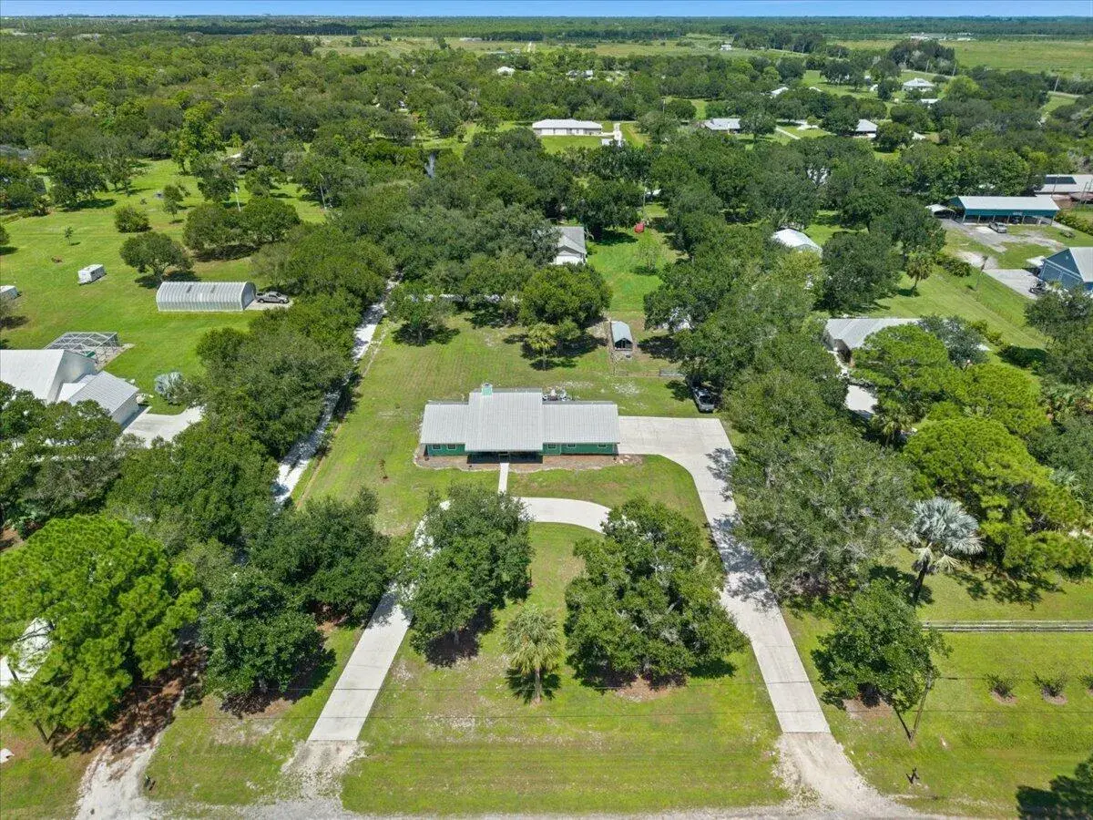 3 bedroom 2 bath Residential for sale at 10880 Heil Road, Fort Pierce FL 34945