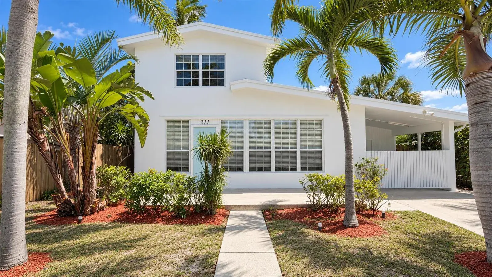 4 bedroom 3 bath Residential for sale at 211 Dartmouth Drive, FL 33460