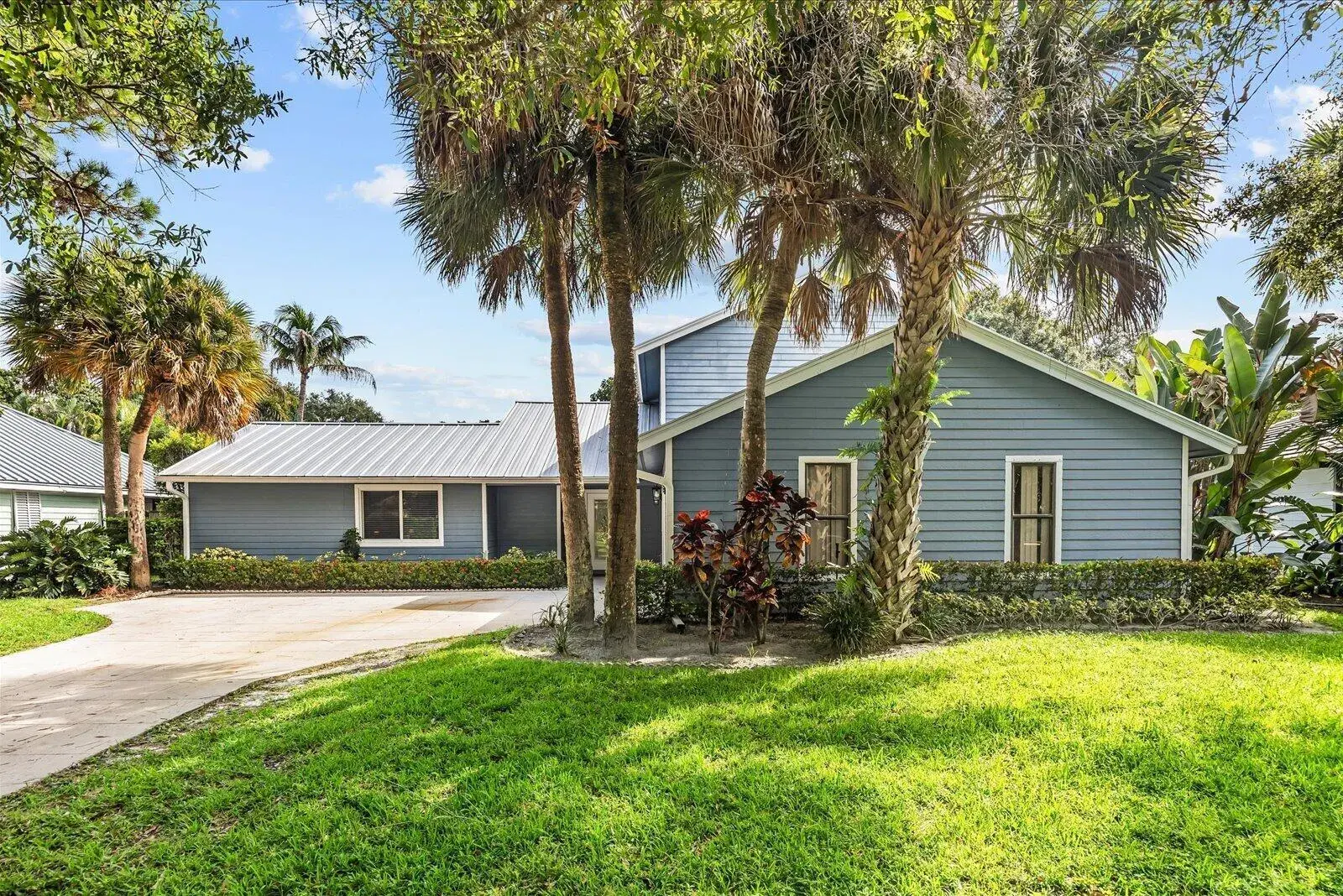 4 bedroom 3 bath Residential for sale at 18831 MISTY LAKE Drive, Jupiter FL 33458