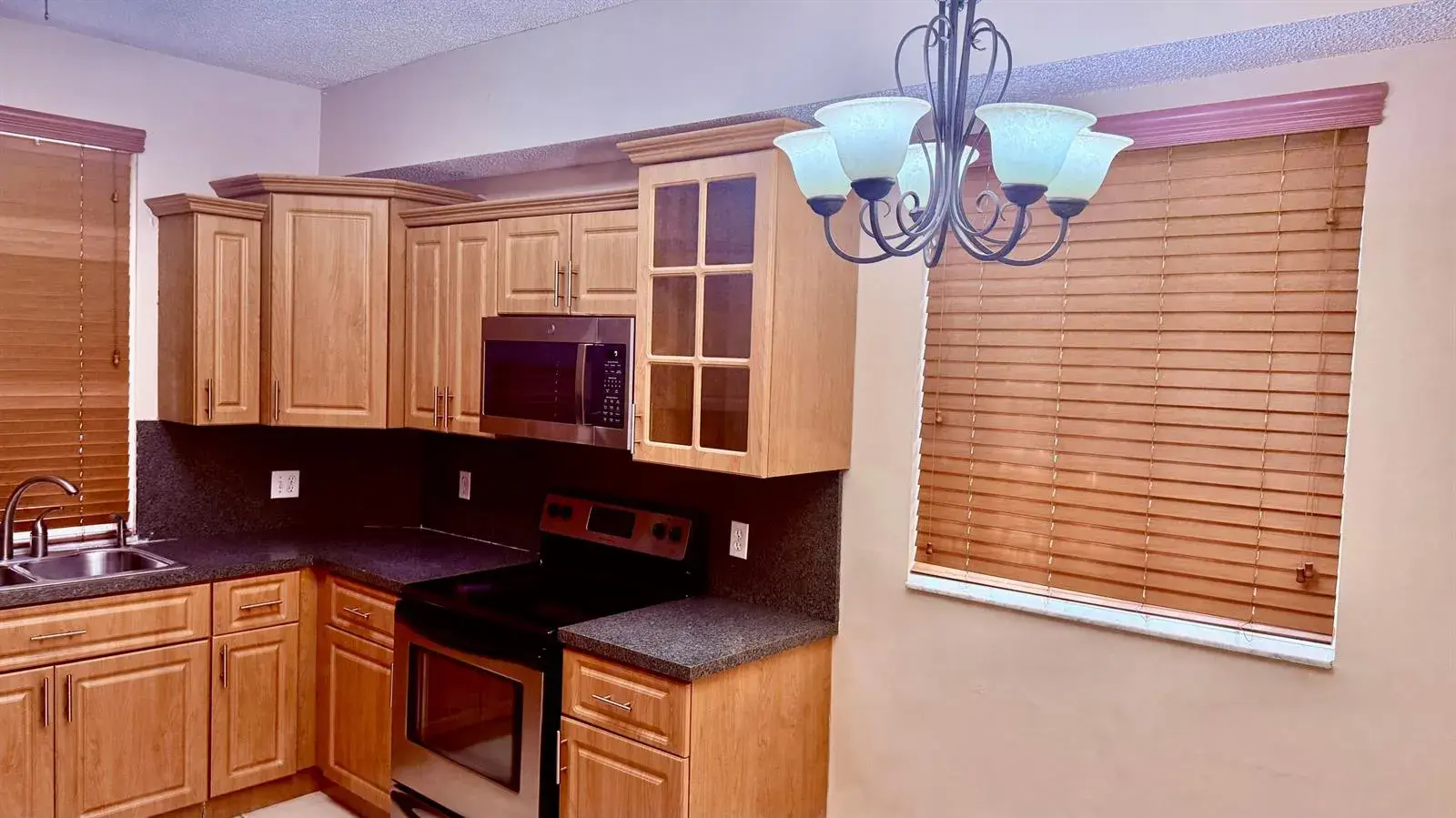 3 bedroom 2 bath Residential for sale at 6952 SW 39TH Street # C106, Davie FL 33314
