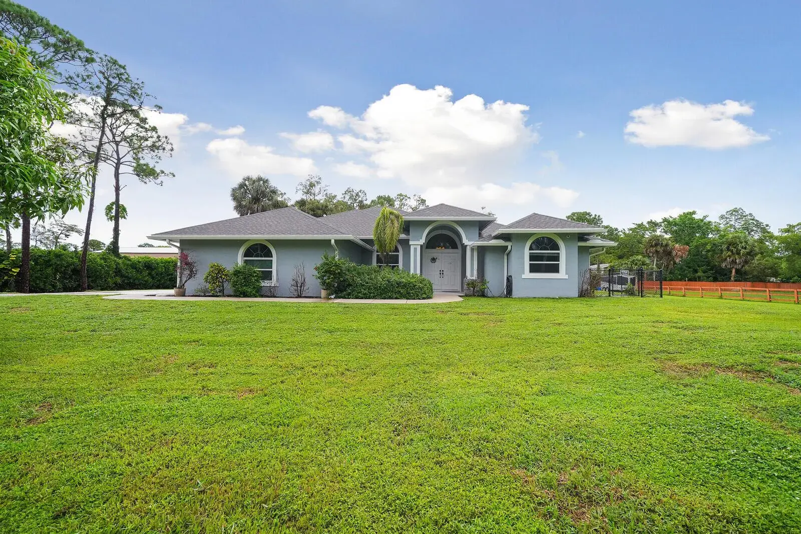 3 bedroom 2 bath Residential for sale at 16395 E HIALEAH Drive E, FL 33470
