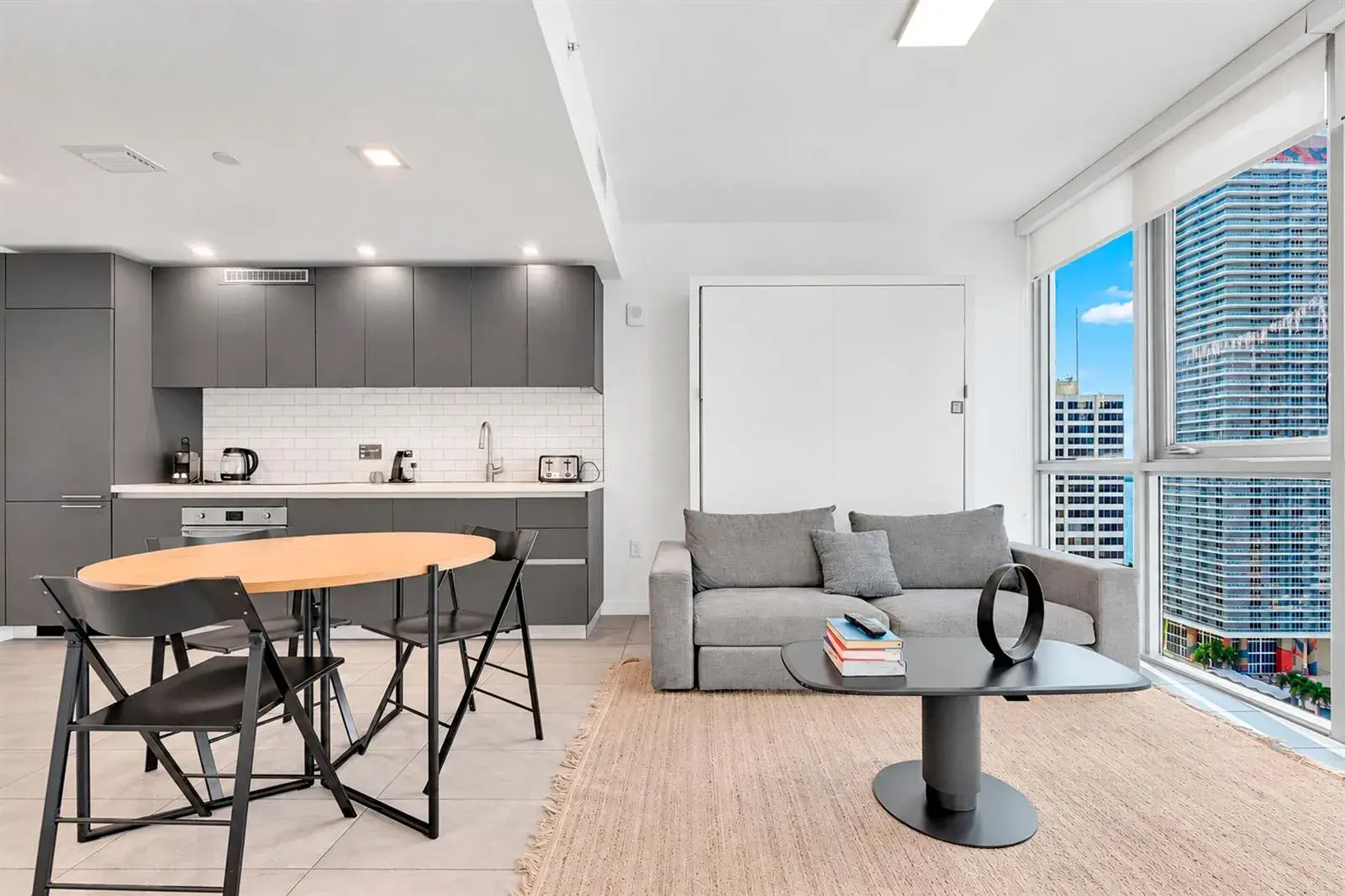 1 bedroom 1 bath Residential for sale at 227 NE 2ND Street # 2801, Miami FL 33132