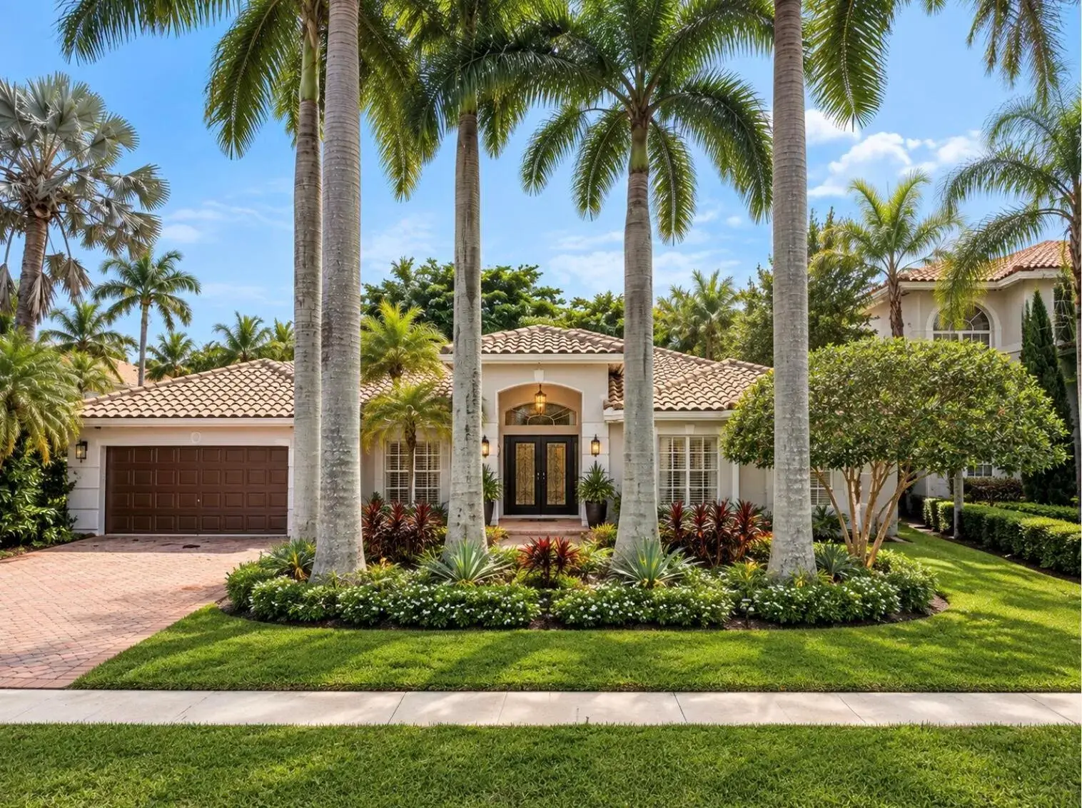 4 bedroom 3 bath Residential for sale at 2559 Jardin Lane, Weston FL 33327